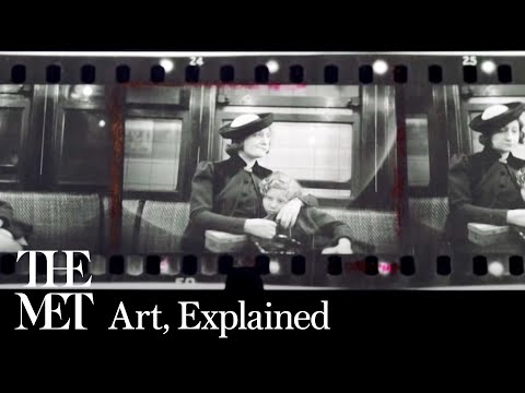 Walker Evans&#039; candid photos of 1930s subway passengers are early conceptual art | Art, Explained