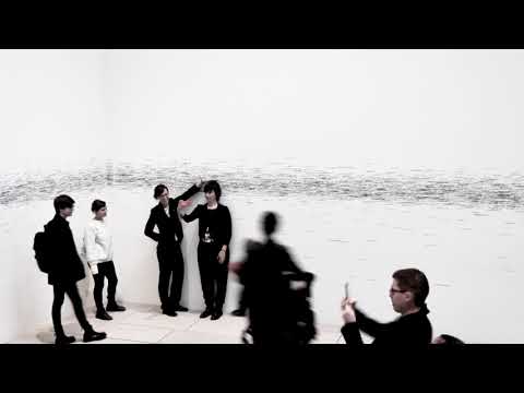 Être Moderne : Le MoMA à Paris | Roman Ondák : &quot;Measuring the Universe&quot;