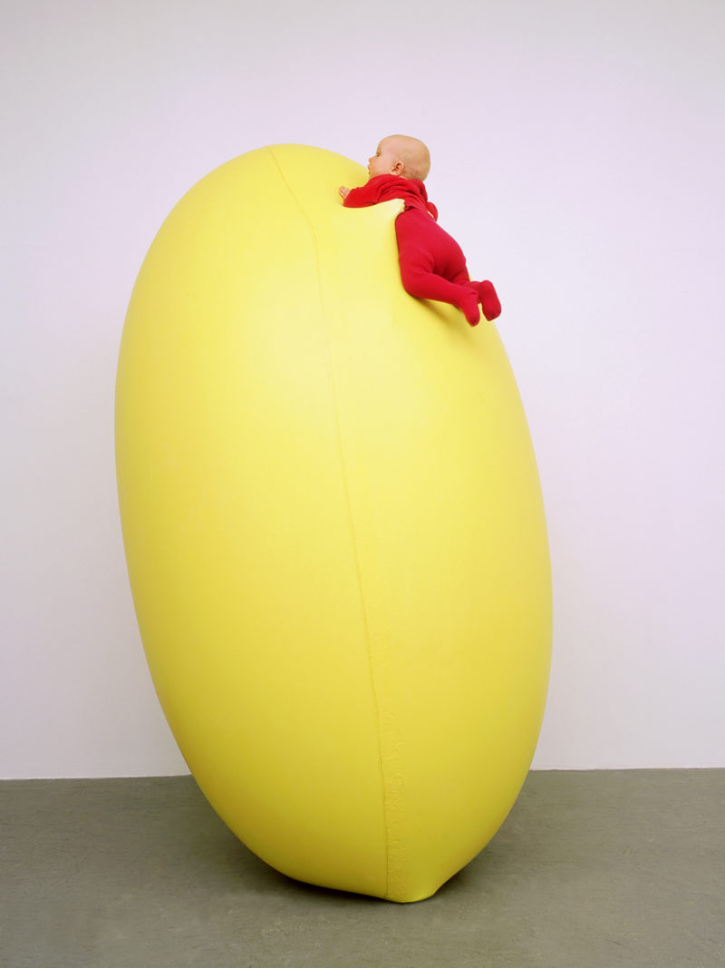 Hans Hemmert – o.T. (gelbe Skulptur passend zu Julie), 1998, latex balloon, air