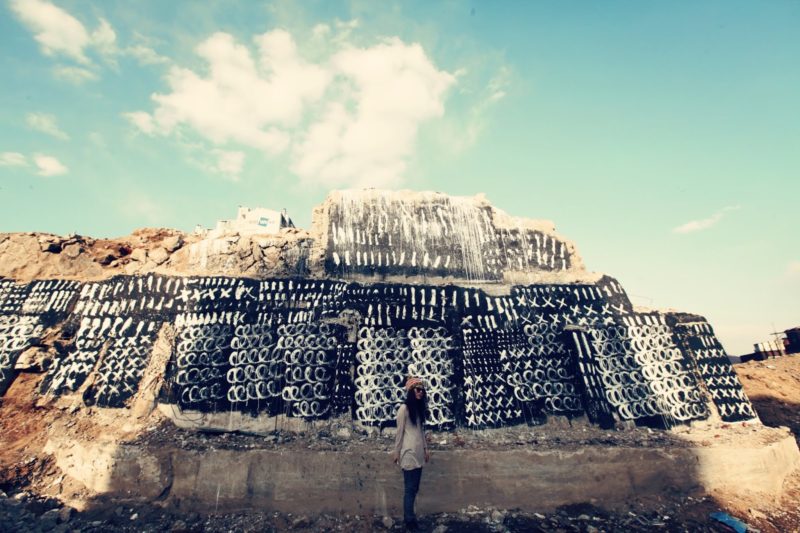 Yang Jazoo – House paint on a broken down apartment building at Ahyun-dong, Seoul, 2012