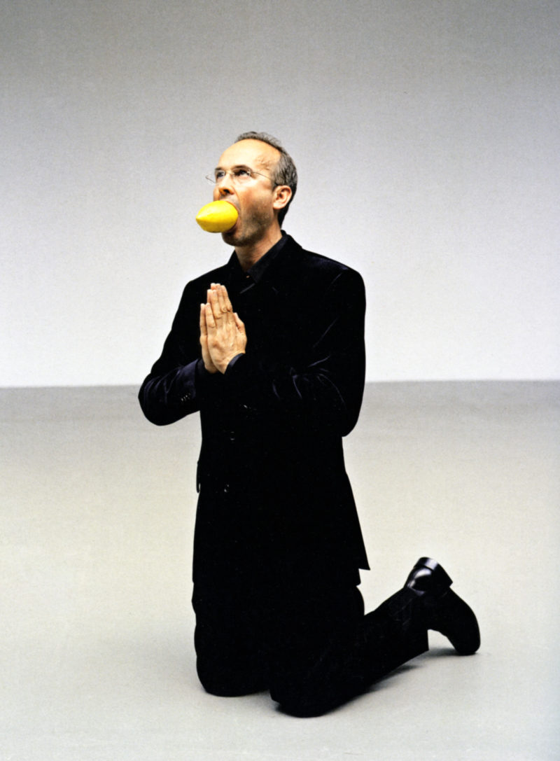 Erwin Wurm - The artist begging for mercy, 2002