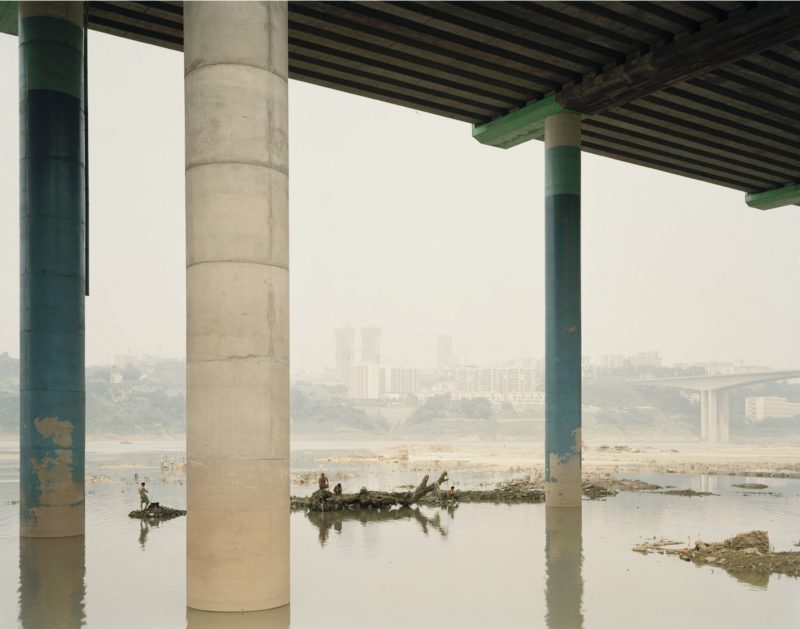 Nadav Kander – Chongqing XIV, Chongqing Municipality, 2006