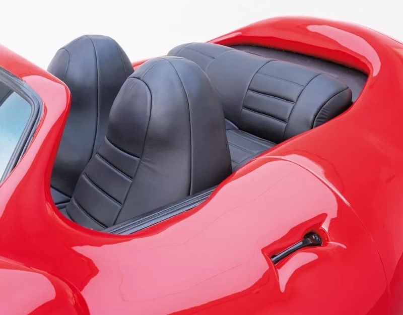 Erwin Wurm – Fat Car Convertible (Porsche) , 2005, mixed media 130 x 469 x 239 cm