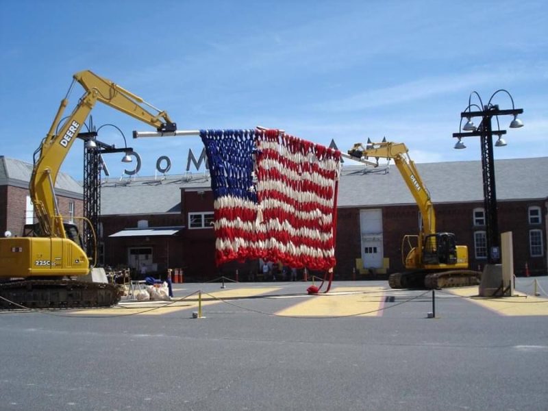 Dave Cole - The Knitting Machine MASS MoCA, 2005