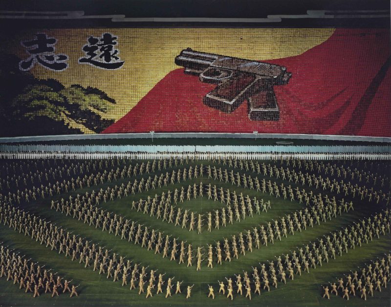 Andreas Gursky – Pyongyang II, Diptychon, 2007, c-print, 207 x 258,7cm each