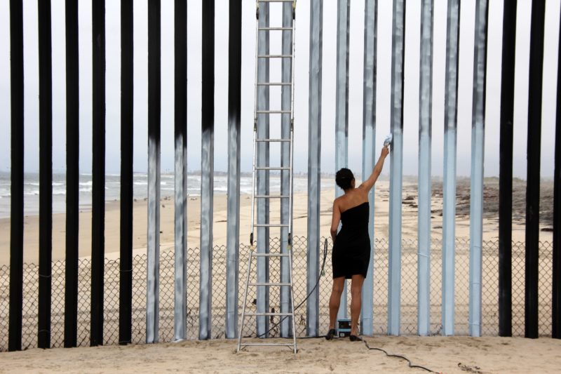 Ana Teresa Fernandez - Erasing the Border - Borrando la Frontera - Playas de Tijuana