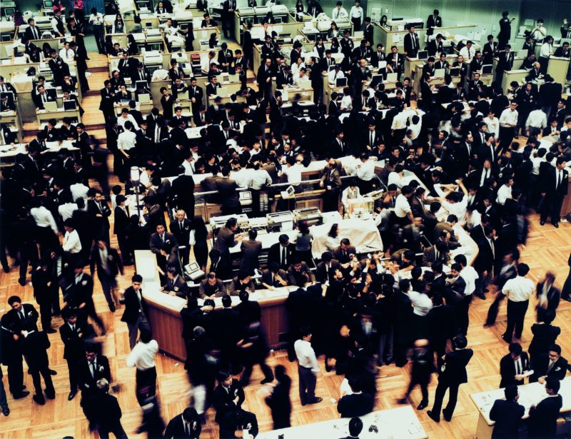 Andreas Gursky - Tokyo, Stock Exchange, 1990