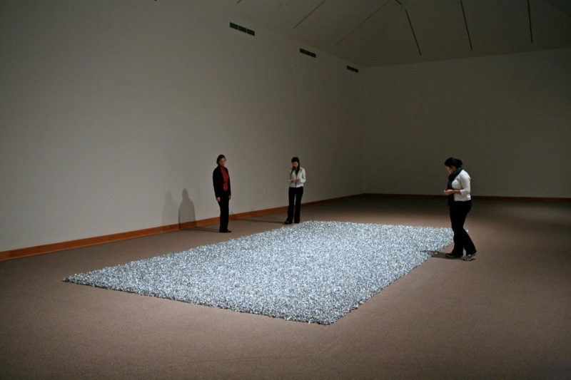 Felix Gonzalez-Torres - Untitled (Placebo), 1991, Williams College Museum of Art, 2007-2008, photo Arthur Evans