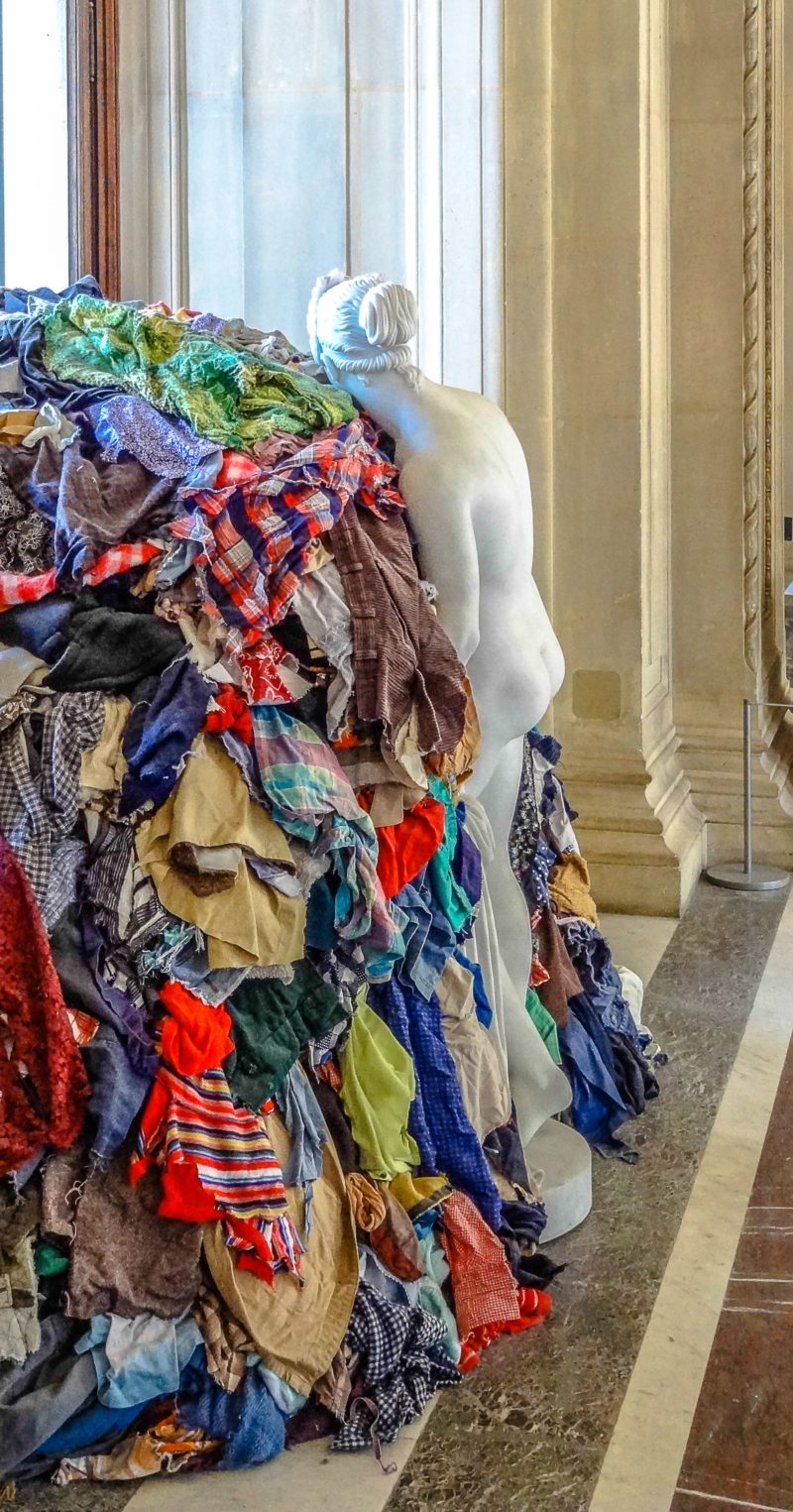 Michelangelo Pistoletto - Venere degli Stracci (Venus of the rags), 1967, installation view, Louvre Museum, Paris, 2013