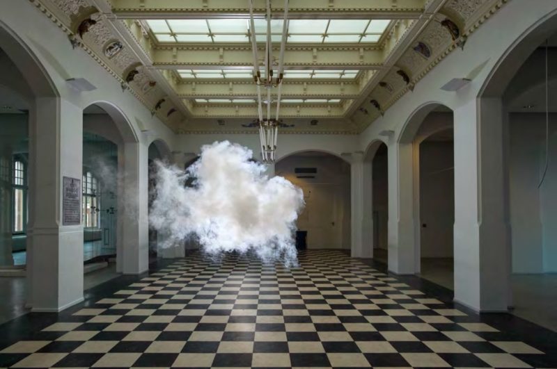 Berndnaut Smilde - Nimbus Munnekeholm