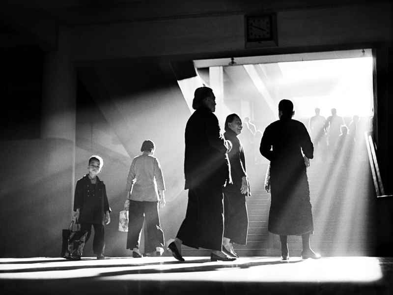 Fan Ho - Afternoon Chat, 1959