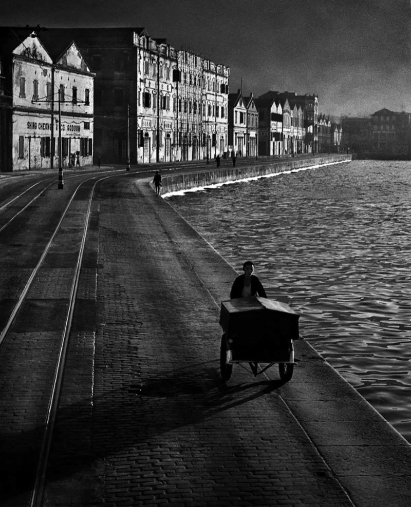 Fan Ho - As Evening Hurries By, 1955