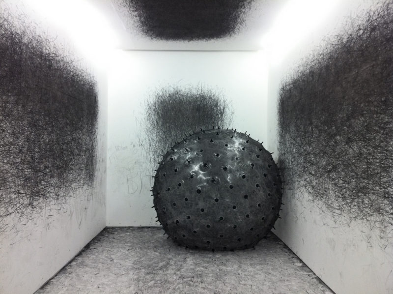 Karina Smigla-Bobinski - ADA, 2010, sphere, helium, charcoal, exhibition