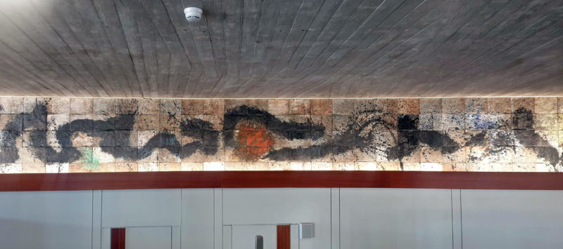 Joan Miró (in collaboration with Josep Llorens Artigas) - Untitled, 1964, ceramic plates, 29 x 1.1 meters, University of St. Gallen, Switzerland, 2020