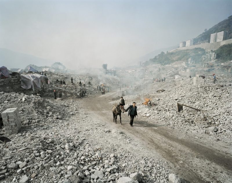 Edward Burtynsky - Feng Jie #5, Yangtze River, China, 2002