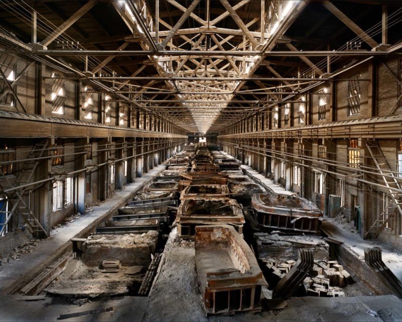 Edward Burtynsky - Old Factories #9, Fushun Aluminum Smelter, Fushun City, Liaoning Province, China, 2005