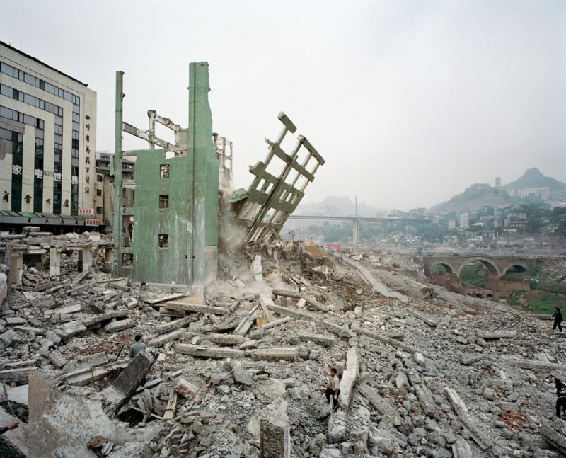 Edward Burtynsky - Wan Zhou #4, Three Gorges Dam Project, Yangtze River, China, 2002