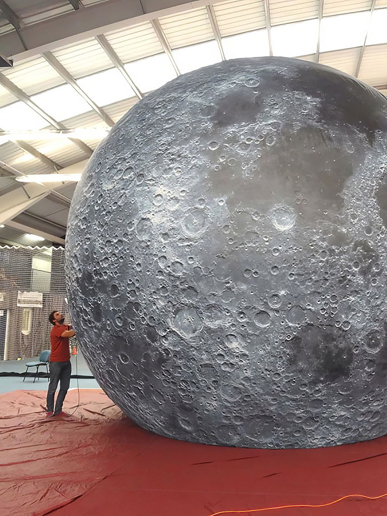 Luke-Jerram-Museum-of-the-Moon-installation-of-the-moon-1-feat