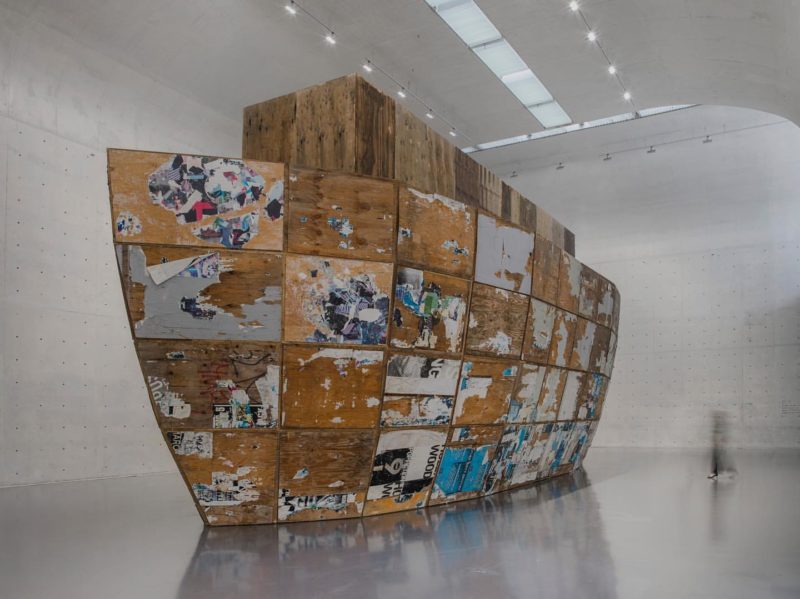 Mark Bradford – Mithra, 2008, plywood, shipping containers, steel, 2133.6 x 609.6 x 762 cm, installation view, Long Museum, Shanghai, China, 2019