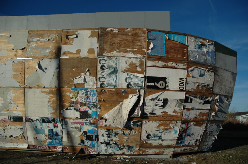 Mark Bradford – Mithra, 2008, plywood, shipping containers, steel, 2133.6 x 609.6 x 762 cm, installation view, Prospect.1, New Orleans