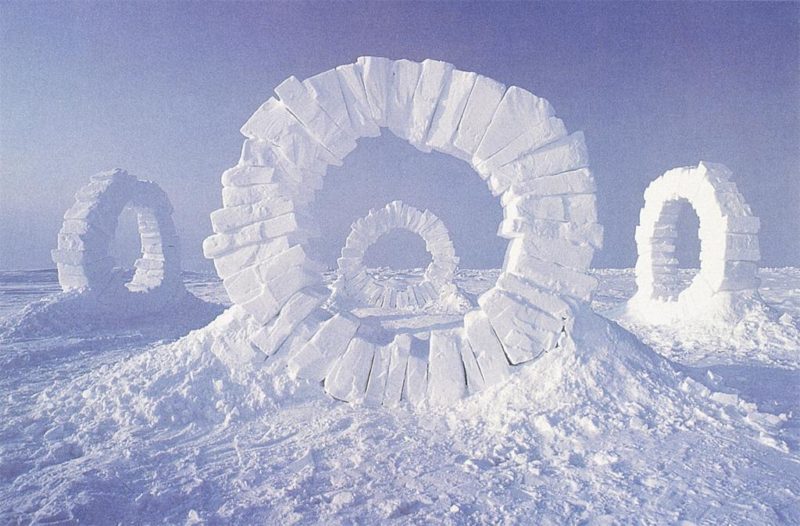 安迪·戈德斯沃西（Andy Goldsworthy）——《触摸北方》（Touching North），1989年，北极