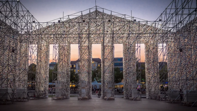 Marta Minujín – The Parthenon of Books, 2017, documenta 14, Friedrichsplatz Kassel, Germany