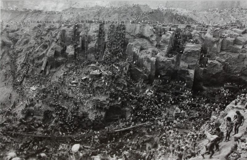 Sebastião Salgado - Serra Pelada Gold Mine, Brazil, 1986