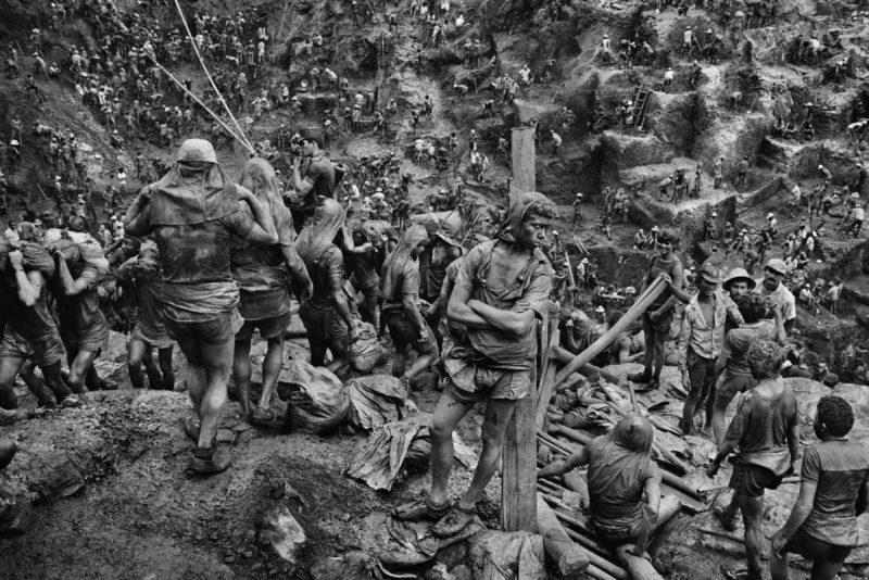 Sebastião Salgado – Serra Pelada Gold Mine, Brazil, 1986