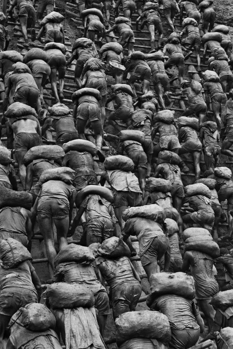 Sebastião Salgado – Serra Pelada Gold Mine, Brazil, 1986