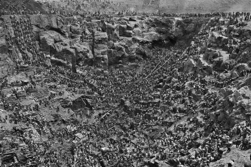 Sebastião Salgado – Serra Pelada Gold Mine, Brazil, 1986