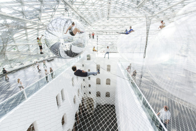 Tomás Saraceno - In Orbit, 2013. Installation view, Kunstsammlung Nordrhein-Westfalen, K21 Ständehaus, Düsseldorf