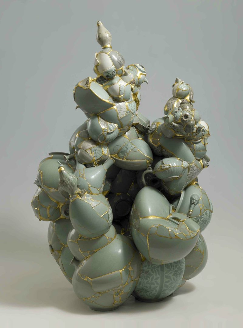 Yeesookyung - Translated Vase, 2009, Ceramic shards, aluminum bars, epoxy resin, 24K gold leaf, 122x84x81cm