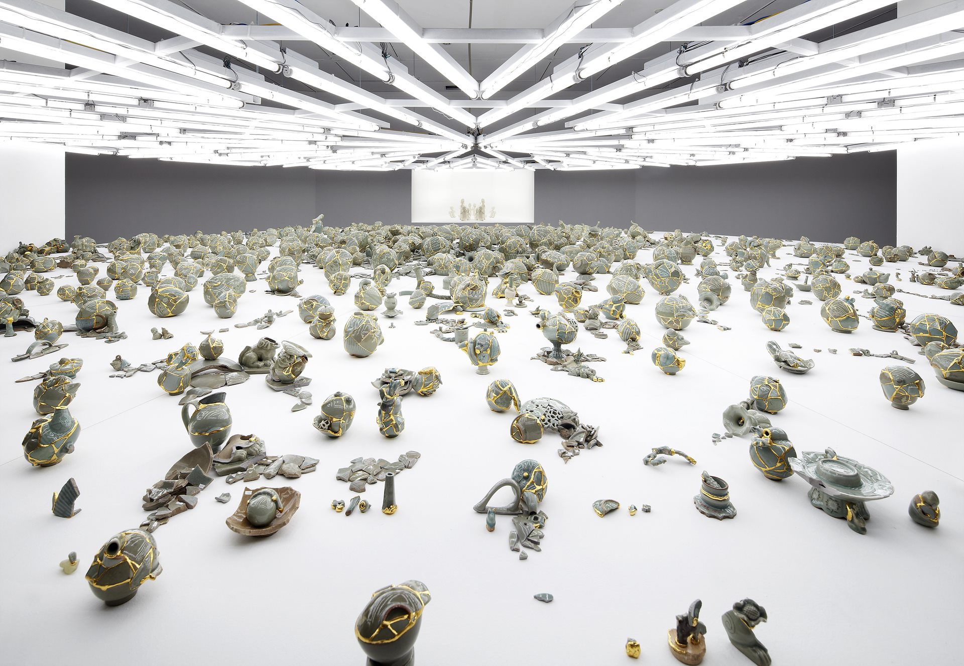 Yeesookyung s Ceramic Vases Imperfection Surprising Results