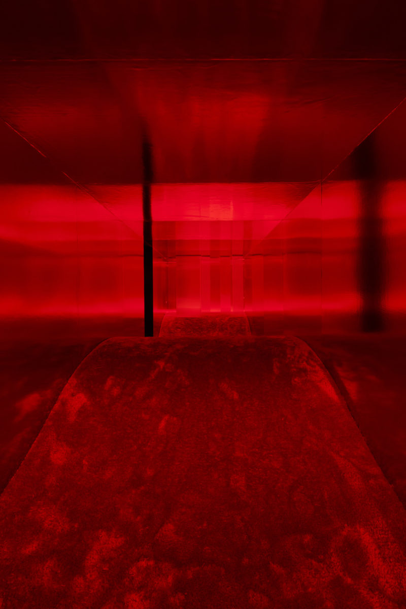 Lucio Fontana in collaboration with Nanda Vigo - ambiente spaziale "utopie", nella XIII triennale di milano, 1964/2017, installation view at Pirelli HangarBicocca, Milan, 2017. Photo Agostino Osio