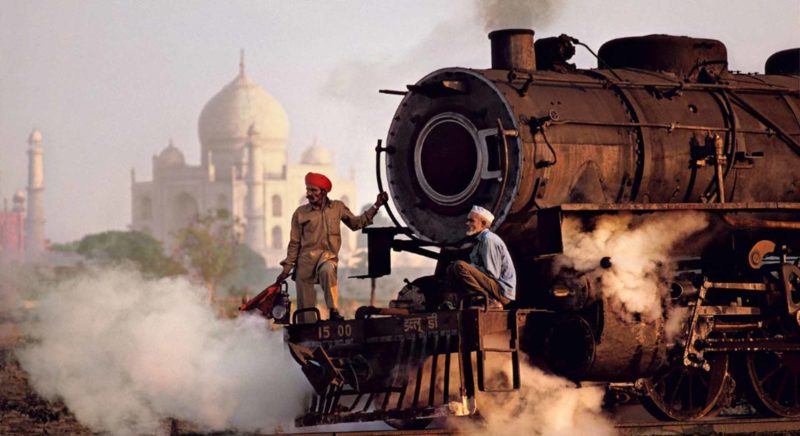 Steve McCurry - Taj Mahal and train, Agra, 1983