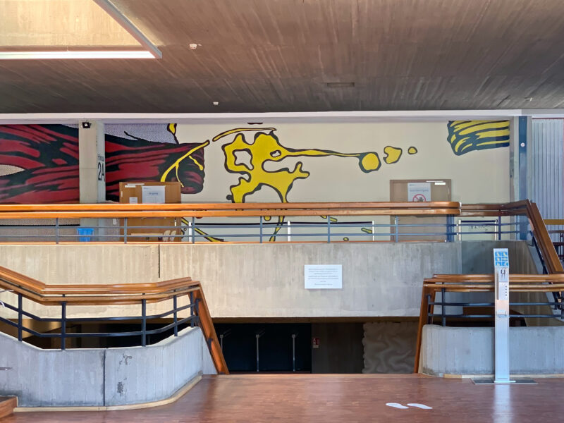 Roy Lichtenstein - Brushstroke Mural, 1970, installation view, Heinrich-Heine University, Düsseldorf, Germany, 36.6 x 10.67 m (144 x 420 inches), 4 walls, magna on plaster