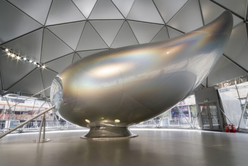 Mariko Mori – Wave UFO, 1999-2002, brainwave interface, vision dome, projector, computer system, fiberglass, 207 x 446 x 194 inches (528 x 113.4 x 493 cm), ARoS Museum, Aarhus, Denmark