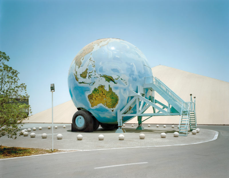 Aleix Plademunt - Dubailand