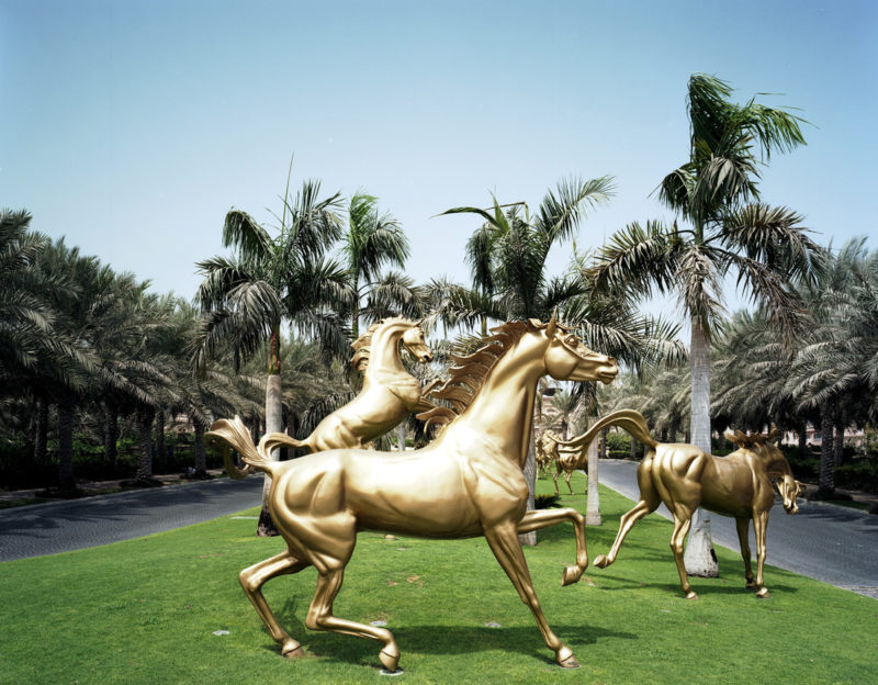 Aleix Plademunt - Dubailand