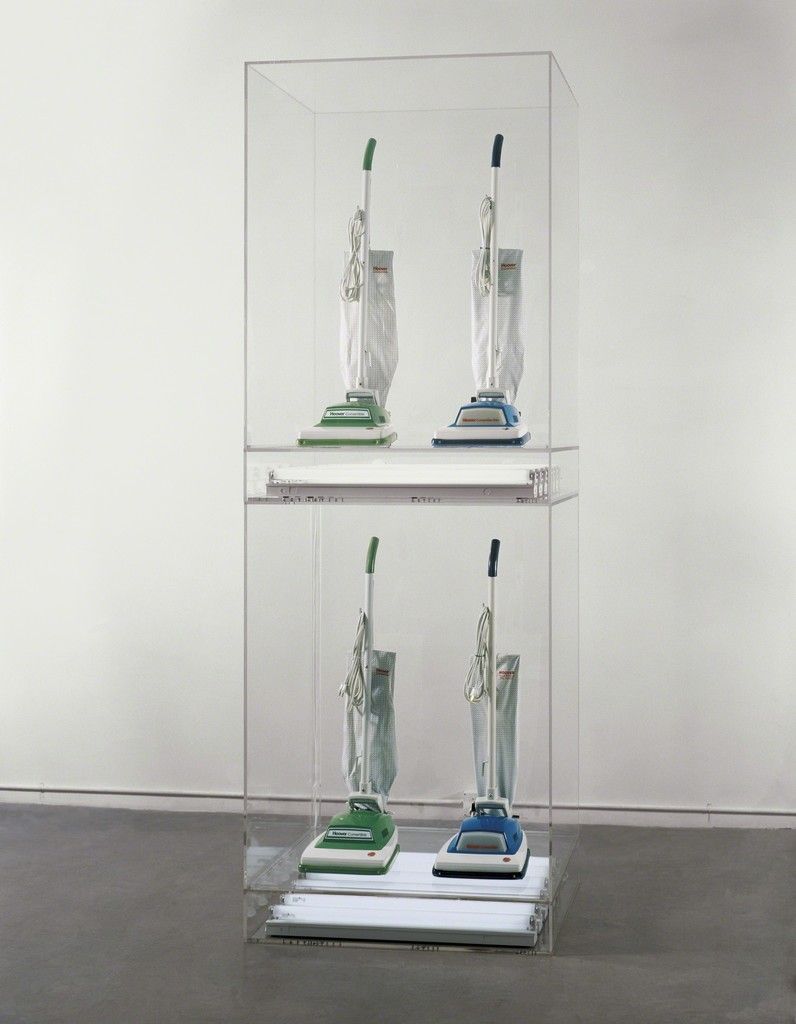 Jeff Koons - The New - New Hoover Convertibles Green, Blue, New Hoover Convertibles, Green, Blue Doubledecker, 1981–7, 4 vacuum cleaners, Perspex and fluorescent lights, 251 x 137 x 71,5 cm
