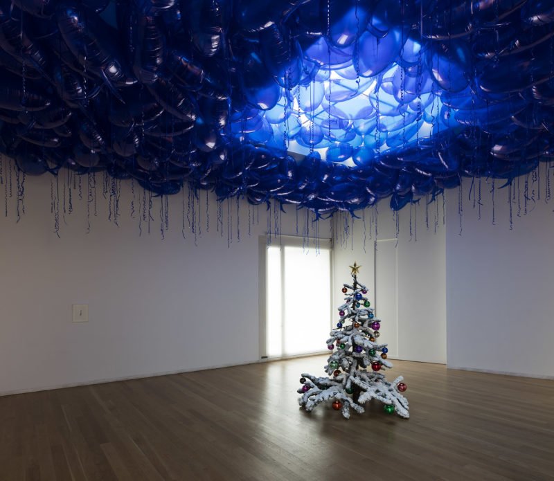 Philippe Parreno - Speech Bubbles (Blue), A Time Coloured Space, Serralves Museum of Contemporary Art, Fundação de Serralves, Porto, 2017, Photo Andrea Rossetti