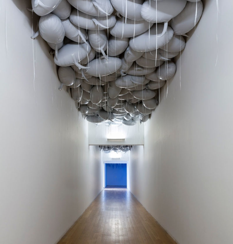 Philippe Parreno - Speech Bubbles (Grey), A Time Coloured Space, Serralves Museum of Contemporary Art, Fundação de Serralves, Porto, 2017 Photo Andrea Rossetti