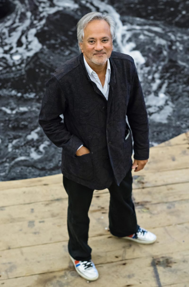 Portrait of Anish Kapoor in front of Descension, 2014, photo Ela Bialkowska