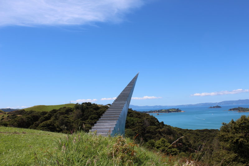 David McCracken – Diminish and Ascend, Connells Bay, Waiheke Island, New Zealand, welded aluminium, 12 x 1,45 x 3,8 m