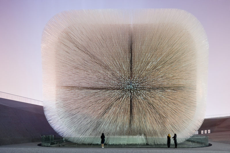 Heatherwick Studio – Seed Cathedral, UK Pavilion for Shanghai World Expo 2010, 15 m high, 10 m tall, 7.5 m long, 60,000 identical rods of clear acrylic, 250,000 seeds cast into the glassy tips