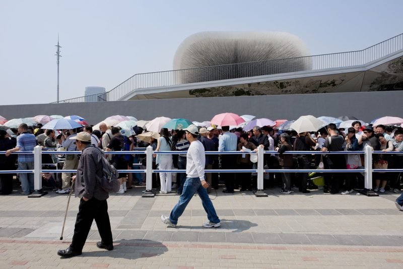 Heatherwick Studio – Seed Cathedral, UK Pavilion for Shanghai World Expo 2010, 15 m high, 10 m tall, 7.5 m long, 60,000 identical rods of clear acrylic, 250,000 seeds cast into the glassy tips