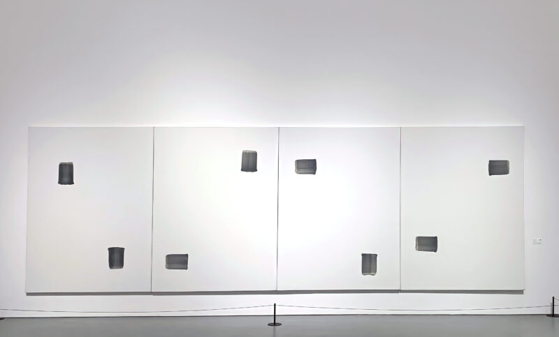 Lee Ufan – Correspondance, 1994, stone pigment on canvas, 4 canvases á 259 x 194.5 cm, installation view, Korean Abstract Art – Kim Whanki and Dansaekhwa, Powerlong Museum, Shanghai, 2018-2019