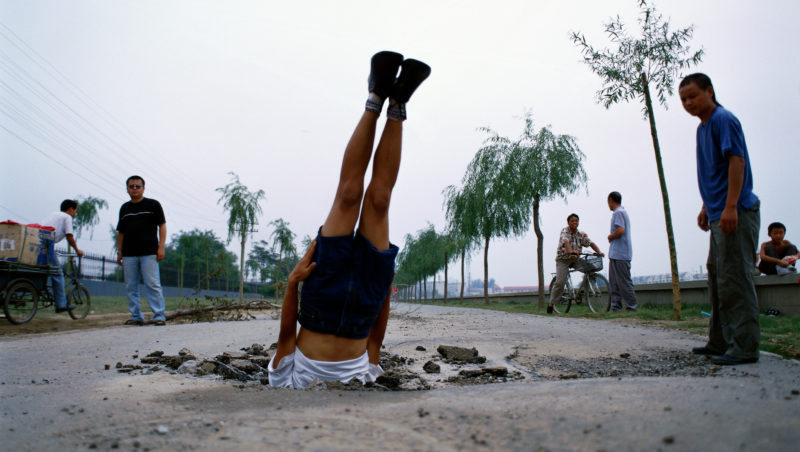 Li Wei - Falls to the Earth, Beijing 08.20., 2002