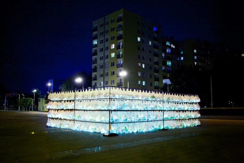 Luzinterruptus - Labyrinth of plastic waste, 2014, 6000 discarded water bottles, 7 x 5 m, Katowice, Poland