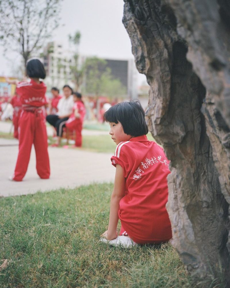 Shi Yangkun - A resting schoolgirl, Nanjie Village